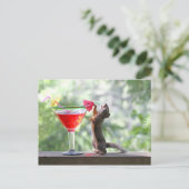 Eichhörnchen trinken einen Cocktail in Happy Hour Postkarte (Stehend Vorderseite)