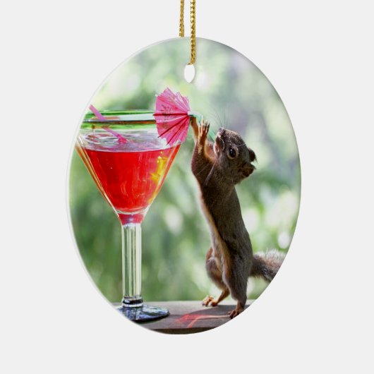 Eichhörnchen-trinkendes Cocktail Keramikornament (Rechts)