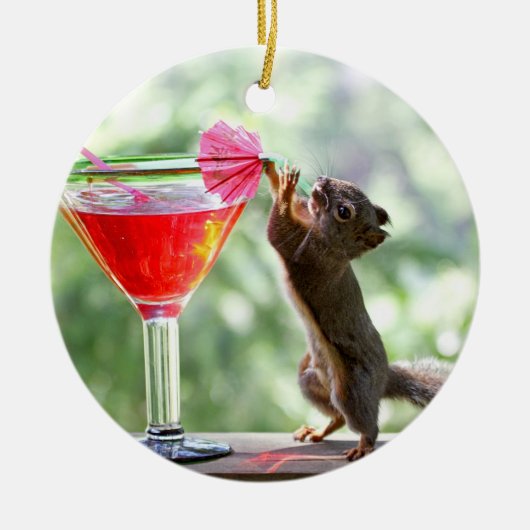 Eichhörnchen-trinkendes Cocktail Keramikornament (Vorne)