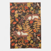 Eichhörnchen und Flora in dunkelbraun Geschirrtuch (Vertikal)