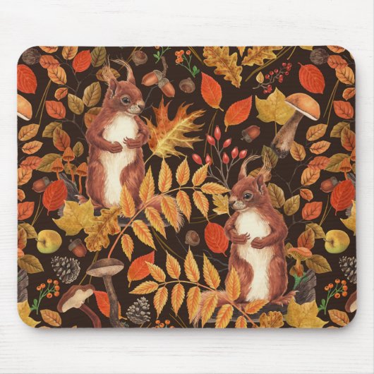 Eichhörnchen und Flora in dunkelbraun Mousepad (Vorne)