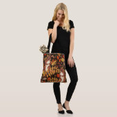 Eichhörnchen und Flora in dunkelbraun Tasche (Am Model)