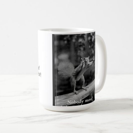 Eichhörnchen und Nüsse Kaffeetasse (VorderseiteRechts)