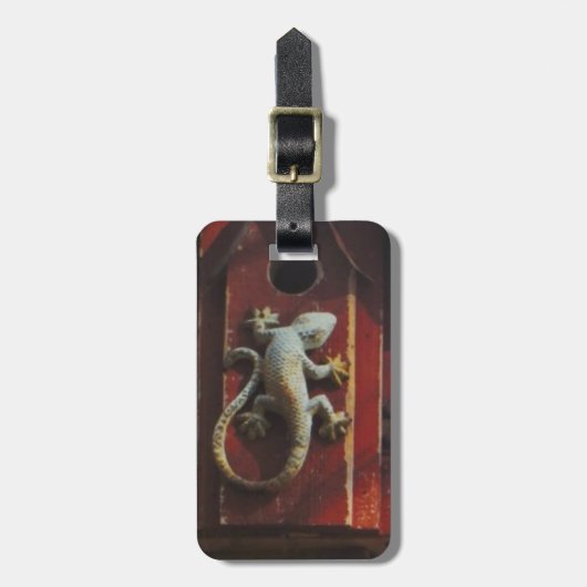 Eidechse aus abgetragenem Holz Gepäckanhänger (Vorderseite vertikal)