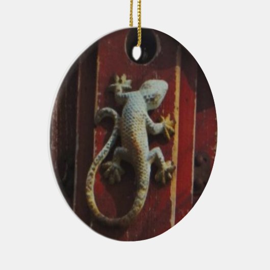 Eidechse aus abgetragenem Holz Keramikornament (Rechts)