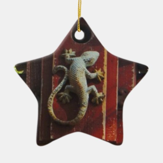 Eidechse aus abgetragenem Holz Keramikornament (Vorne)