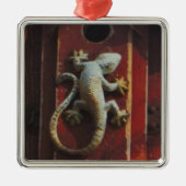 Eidechse aus abgetragenem Holz Ornament Aus Metall (Vorne)