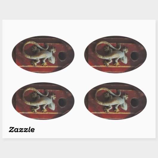 Eidechse aus abgetragenem Holz Ovaler Aufkleber (Blatt)