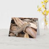 Eidechse in der trockenen Blätter-Gruß-Karte Karte (Gelbe Blume)