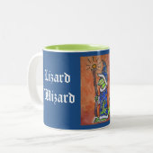 Eidechsen-Zauberer-Tasse Zweifarbige Tasse (Vorderseite Links)