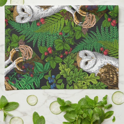 Eier, Farne, Eichen und Beeren Geschirrtuch (Gefaltet)