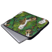 Eier, Farne, Eichen und Beeren Laptopschutzhülle (Vorne Knopf)