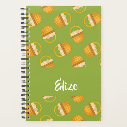 Eier in braunem Korb auf grün Planer (Vorderseite)