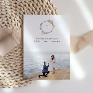 Eierschale und Rosafarbenes Blumenbild Save The Da Date