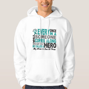 Eierstockkrebs-Held kommt entlang MAMA Hoodie
