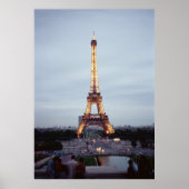 Eiffel Tower at Dusk Poster (Vorne)