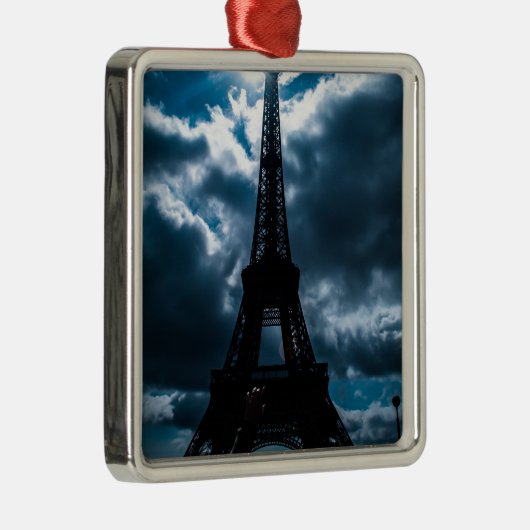 Eiffel Tower Blue Night Ornament Aus Metall (Rechts)