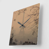 Eiffel Tower in Haze of Smog Square Wall Clock Quadratische Wanduhr (Winkel)
