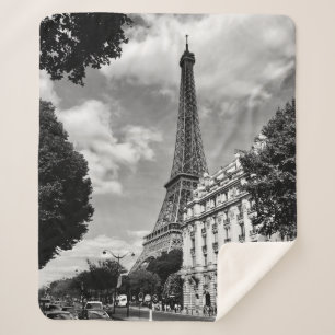 EIFFEL TOWER IN PARIS, FRANKREICH SHERPADECKE