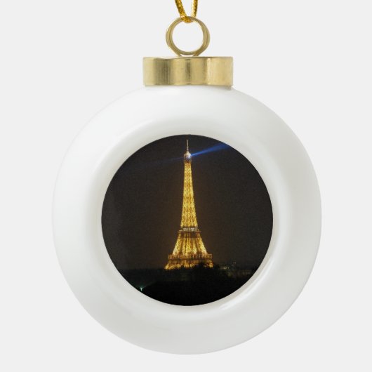 Eiffel Tower Nacht Keramik Kugel-Ornament (Vorderseite)