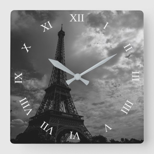 Eiffel Tower Night Cloudy Sky Square Wall Clock Quadratische Wanduhr (Vorderseite)