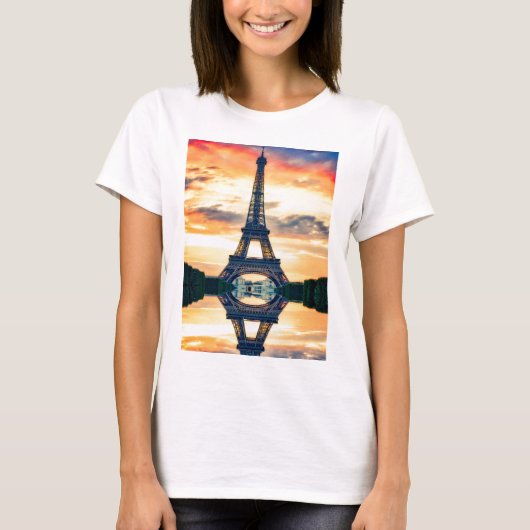 Eiffel Tower Paris Abend European Travel T-Shirt (Vorderseite)