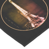 Eiffel Tower & Surreal Paris Art/Liebe Frankreich Kurzer Tischläufer (Ecke)