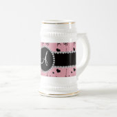 Eiffel-Turmmuster des Monogramms hübsches rosa Bierglas (VorderseiteRechts)
