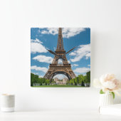 Eiffelturm Blick vom Champ de Mars Public Park Quadratische Wanduhr (Zuhause)