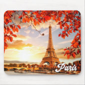 Eiffelturm im Herbst, Paris, Frankreich Mousepad (Vorne)