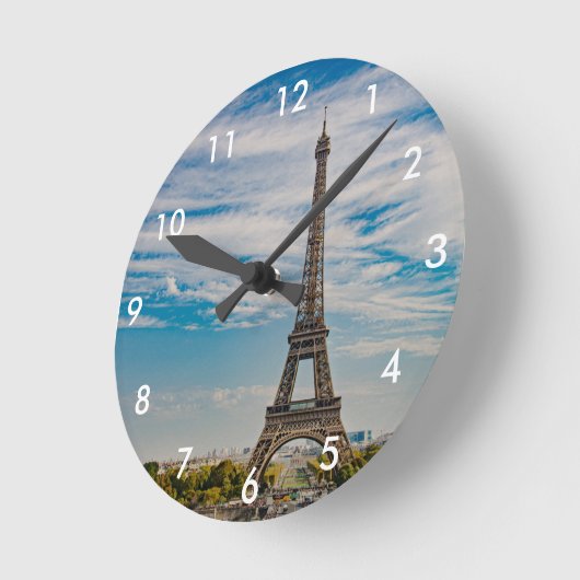 Eiffelturm in Paris Runde Wanduhr (Winkel)