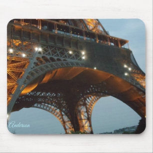 Eiffelturm mit blinkenden Lichtern Mousepad