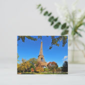 Eiffelturm mit Herbstbäumen und Blätter Postkarte (Stehend Vorderseite)