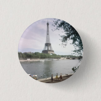 Eiffelturm. Paris, um 1960. Button