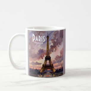 Eiffelturm Paris Wasserfarbe bei Dämmerung mit ind Kaffeetasse