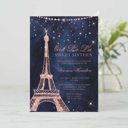 Eiffelturm Rose Gold Glitzer Funkeln Sweet 16 Einladung (Stehend Vorderseite)