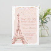 Eiffelturm Rose Goldener Glitzer rot Sweet 16 Einladung (Stehend Vorderseite)