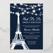 Eiffelturm silberne Glitzer leuchtet blau Sweet 16 Folieneinladung (Vorderseite)