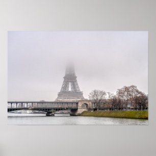 Eiffelturm und Bir-hakeim-Brücke an einem schönen  Poster