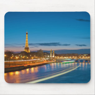 Eiffelturm und Pont Alexandre III nachts Mousepad