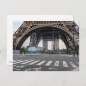 Eiffelturm während der Lockerung des Coronavirus i Postkarte (Vorne/Hinten)
