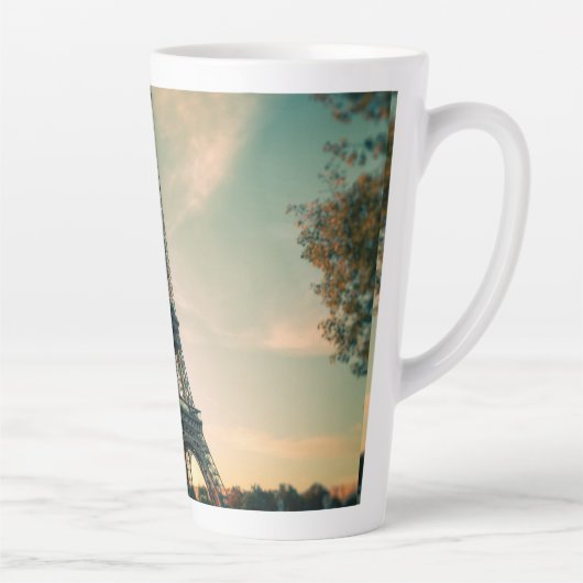 Eiffelturmwerfer Milchtasse (Rechts)
