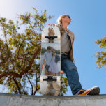 Eigene DIREKTUR 3 FotoCollage anpassen Skateboard<br><div class="desc">Fügen Sie Ihre eigene DIY 3 Foto Collage Custom Skateboard Features Ihre drei Lieblings-Fotos. FOTO TIPP: Zentrieren Sie Ihre Fotos vor dem Hochladen nach Zazzle. Geben Sie Ihrem Lieblingskateboarder zu Weihnachten,  Geburtstag oder Ihrer BESTE FREUNDIN ein maßgeschneidertes Geschenk,  ein personalisiertes Skateboard. Entworfen von ©Evco Studio www.zazzle.com/store/evcostudio</div>