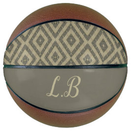 Eigene Initialen, graubraune Pflastersteine Basketball