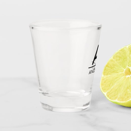 eigene mit Monogramm Schnapsglas (Links)