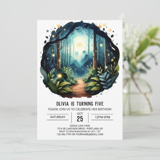 Eigener Baum Verzaubertes Waldland Geburtstag Einladung (Stehend Vorderseite)