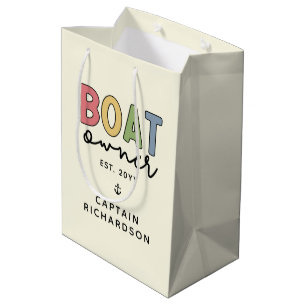 Eigener Eigentümer des eigenen Bootes gründete den Mittlere Geschenktüte