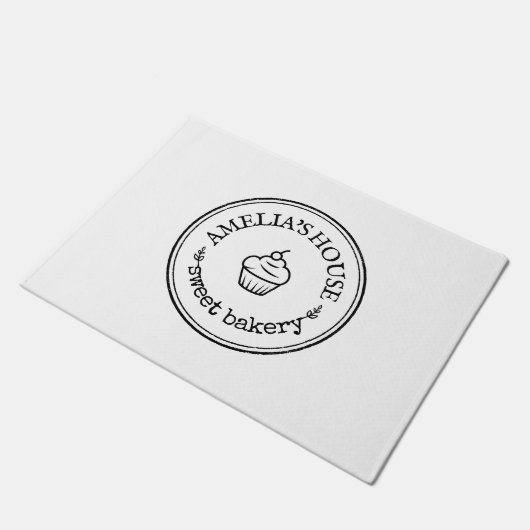 Eigenes Firmenlogo für Süßbäckereien, auf Weiß Fußmatte (Schrägansicht)