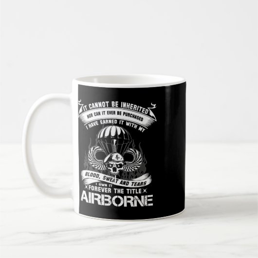 Eigenes für immer Der Titel Im Flugzeug Army Range Kaffeetasse (Links)