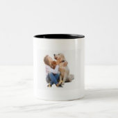 Eigenes Textskript 3 Foto Collage DOG AND GIRL hin Zweifarbige Tasse (Mittel)